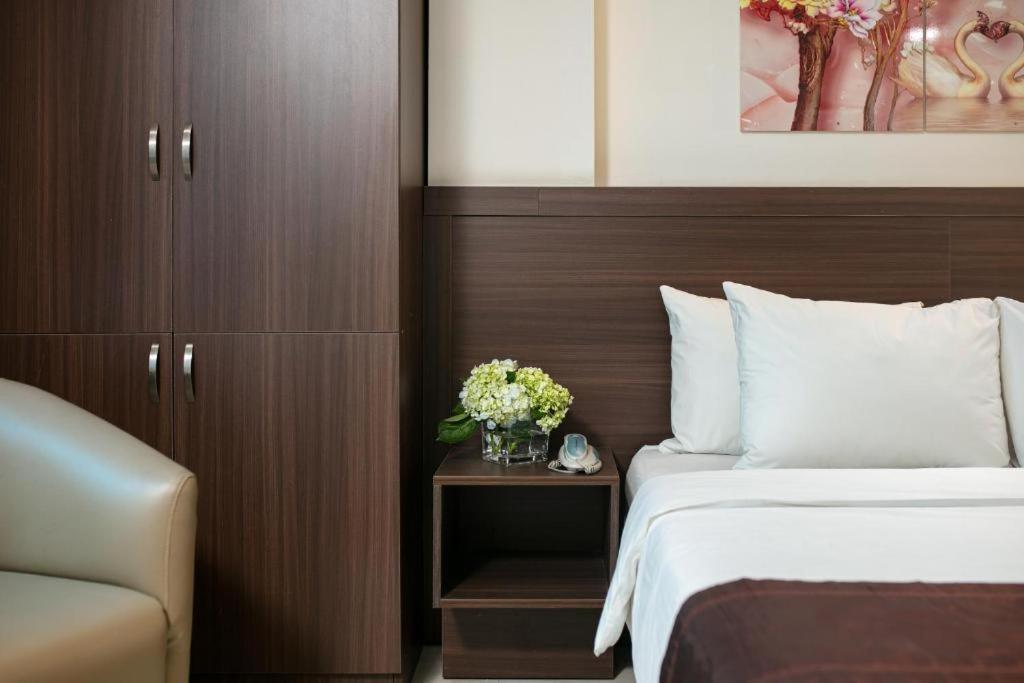 Quang Chung - 56 Le Van Thiem - By Bay Luxury Khách sạn